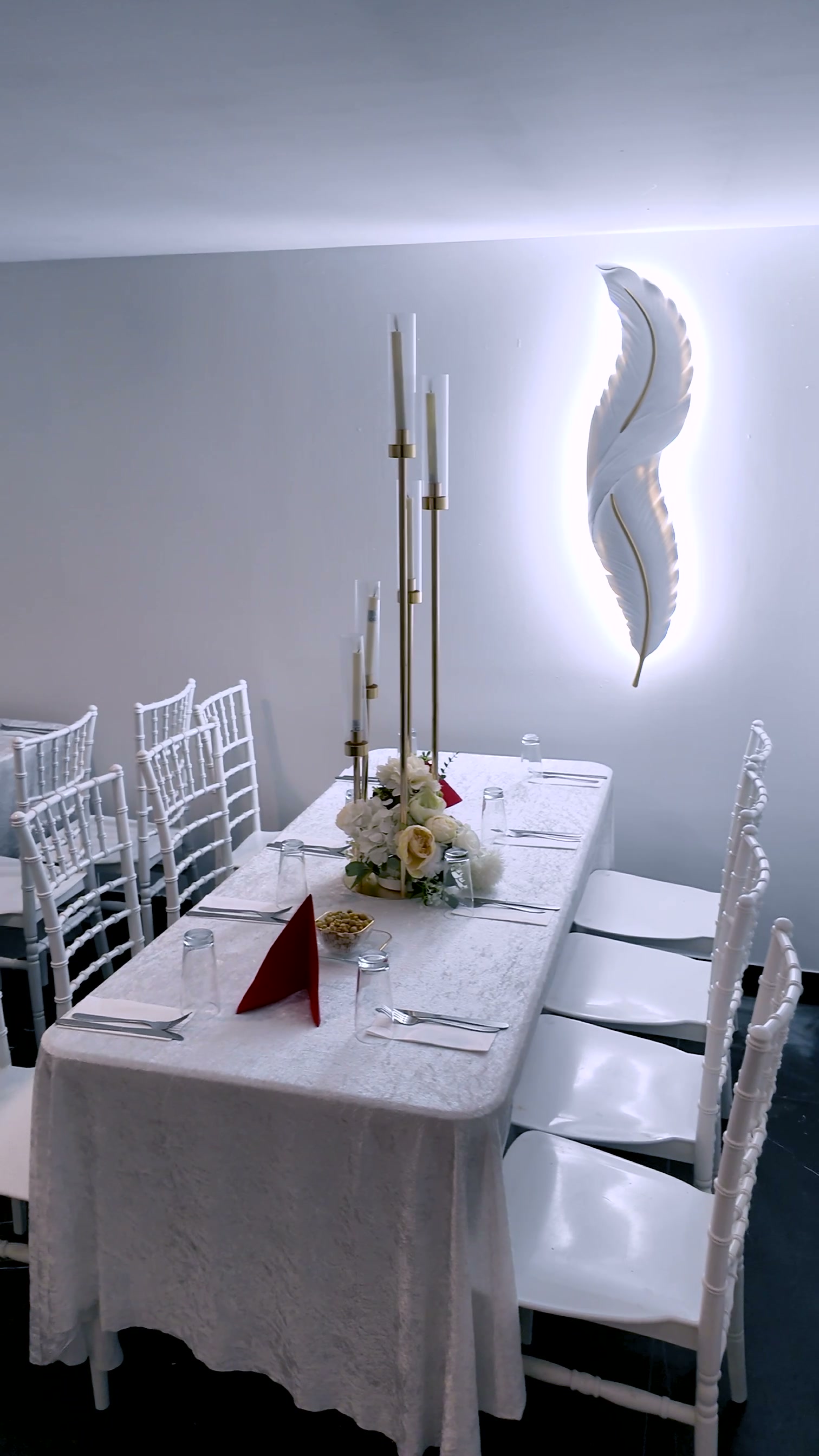 Kleiner Saal – Elegante Tischdeckung